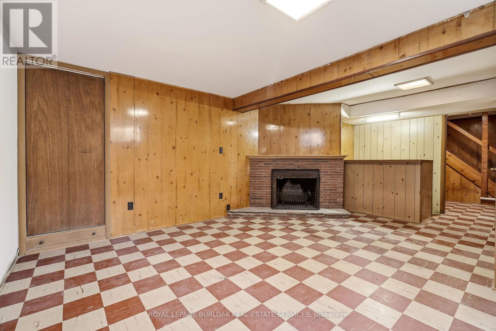 890 FALCON BOULEVARD - 31