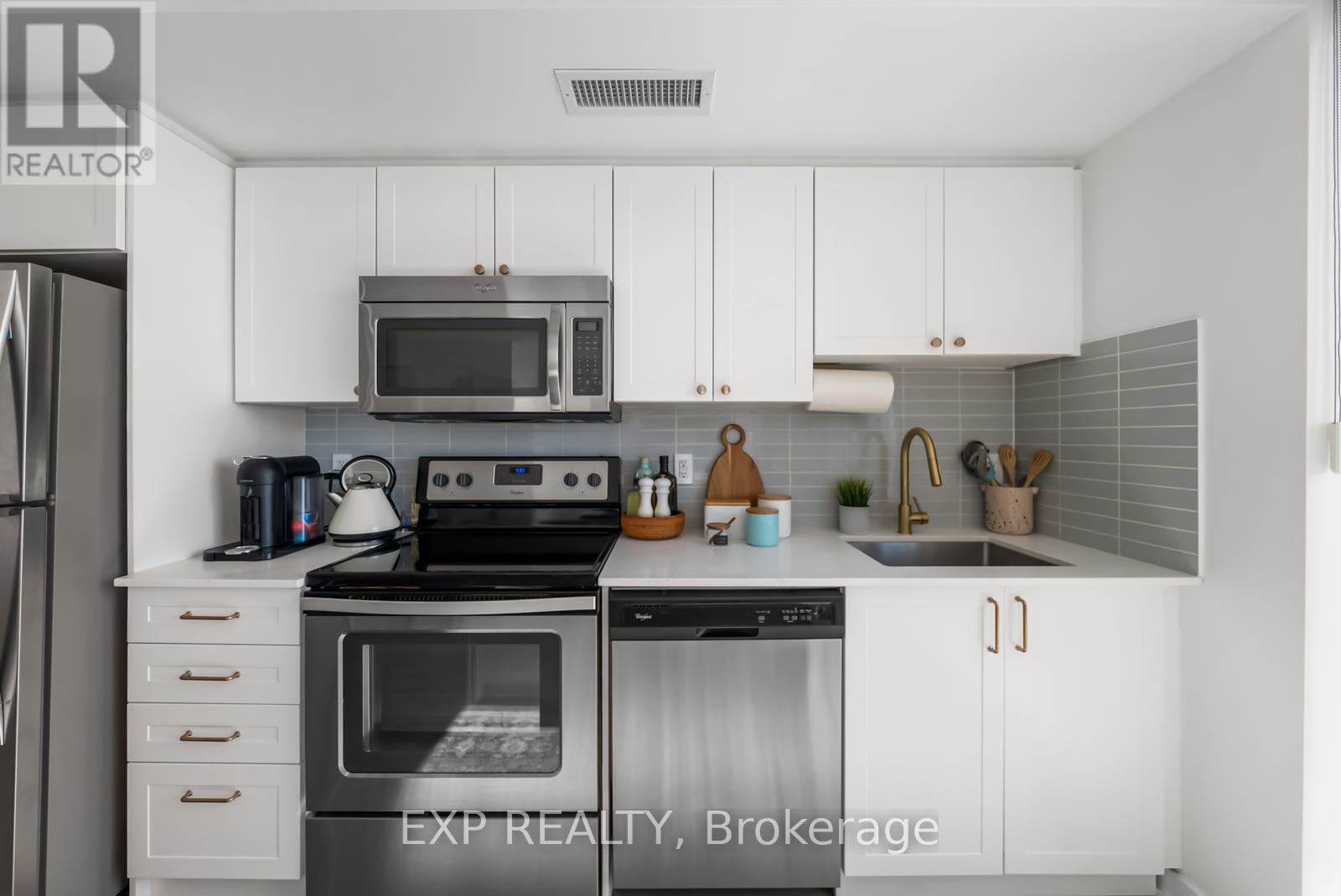 #705 16 MCADAM AVENUE - 18