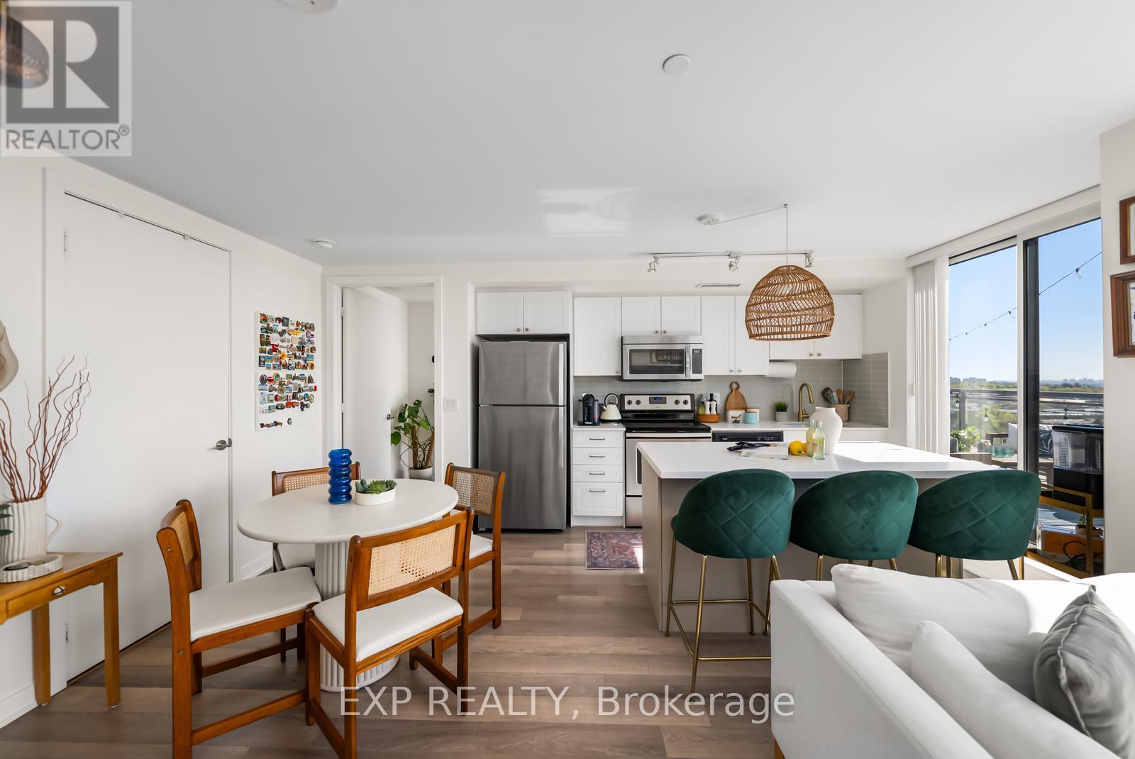 #705 16 MCADAM AVENUE - 9