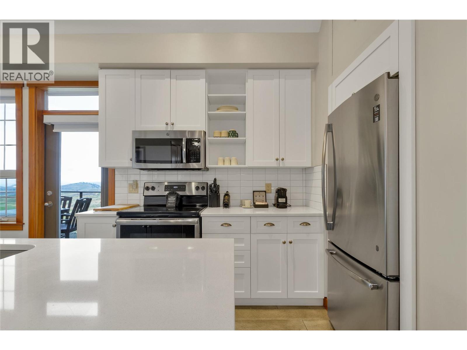 #422 105 VILLAGE CENTRE COURT - 12