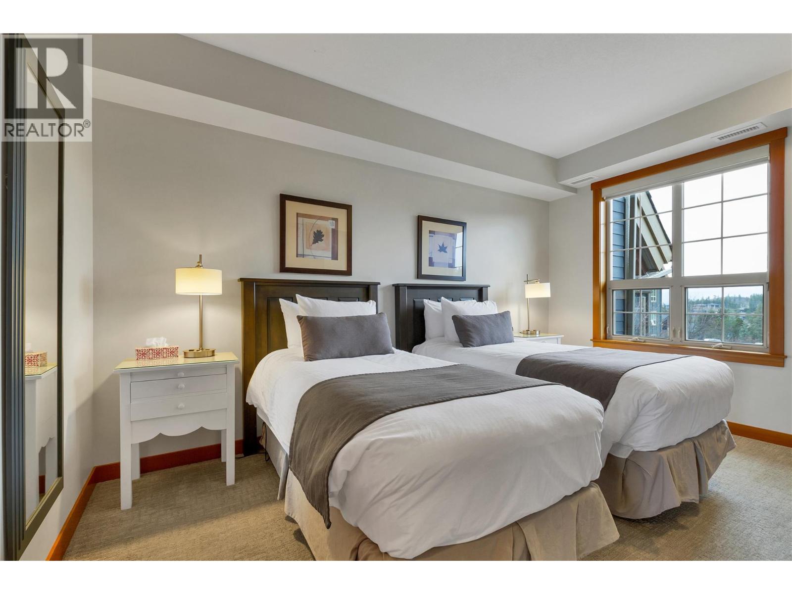 #422 105 VILLAGE CENTRE COURT - 31