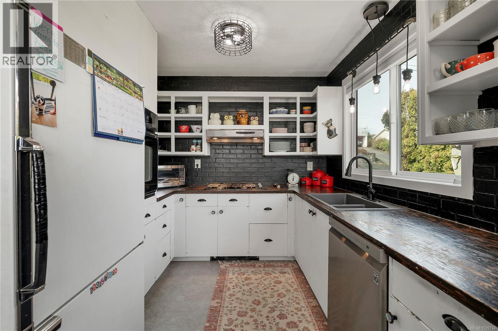 241 Alder St S, Campbell River