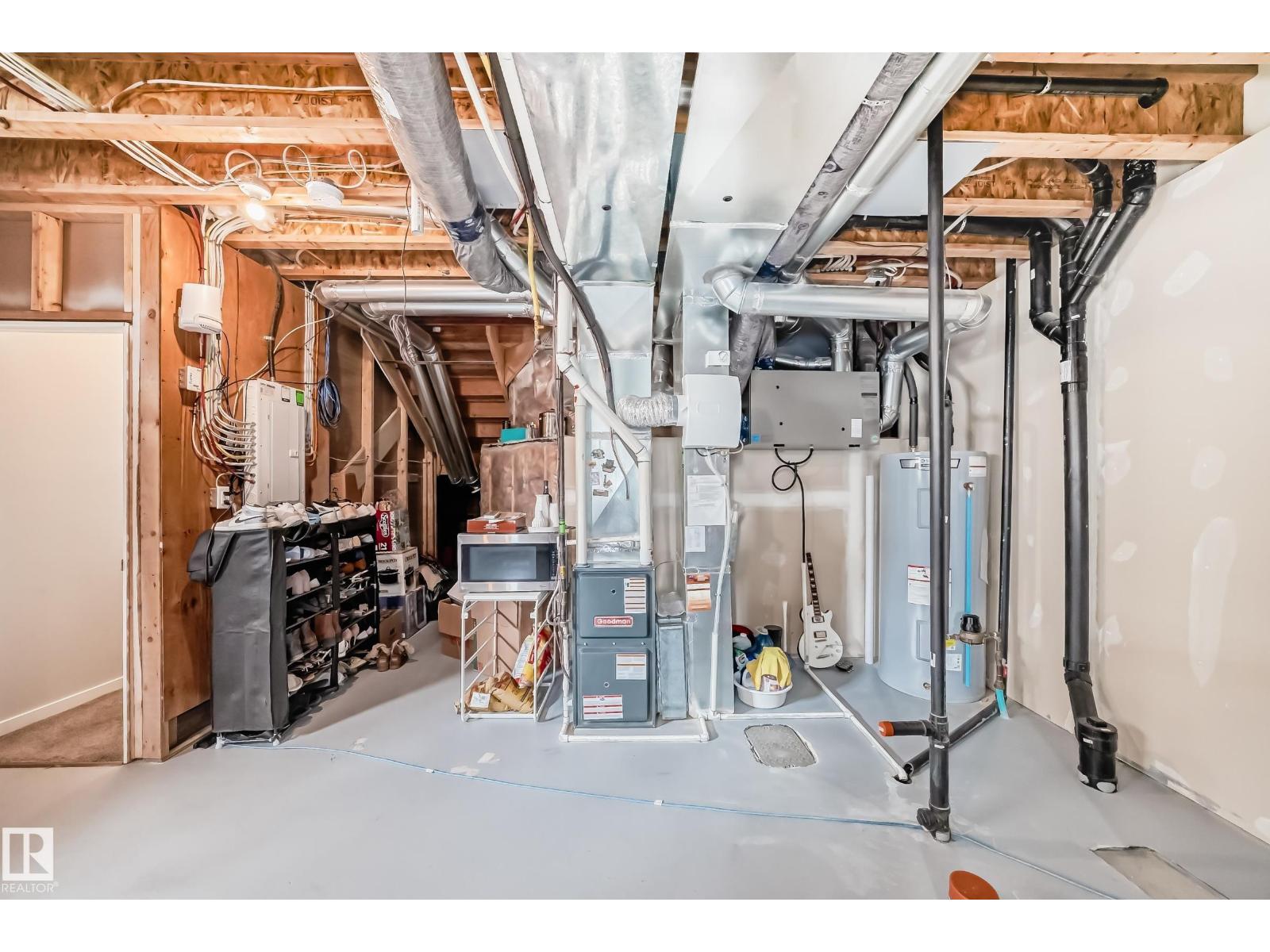 2329 82 ST SW, Edmonton