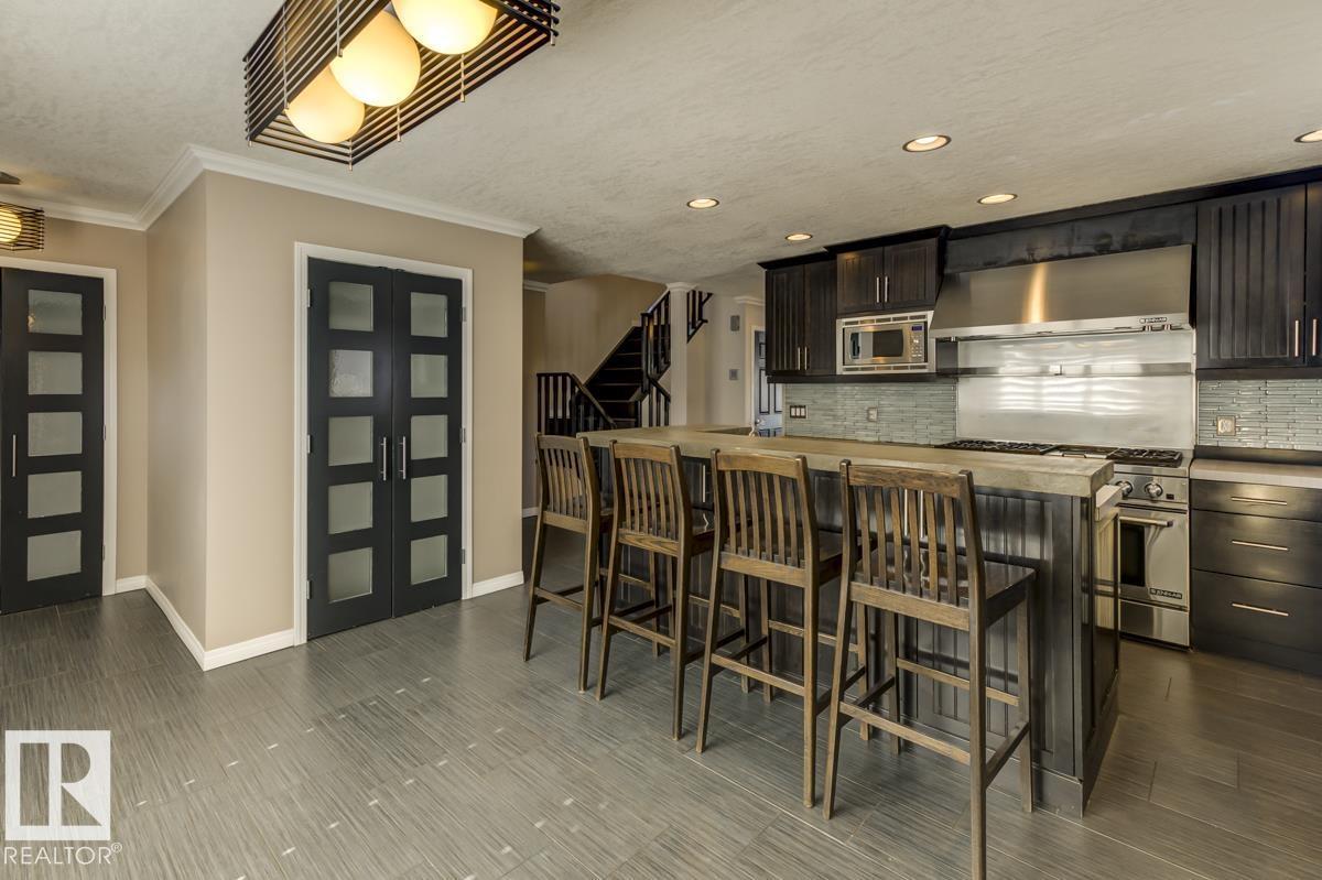 10519 87 AV NW, Edmonton