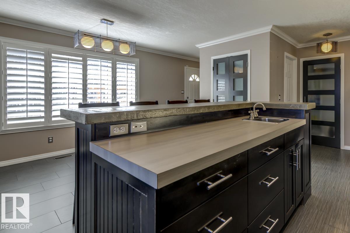 10519 87 AV NW, Edmonton