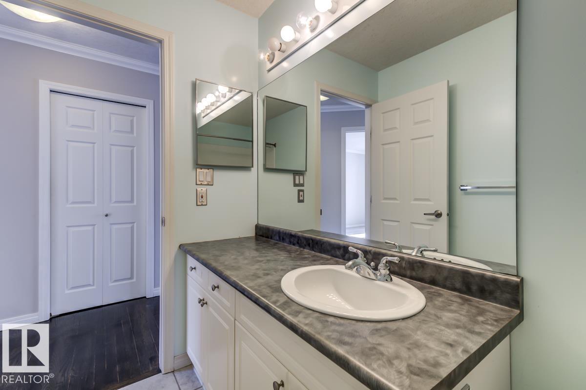 10519 87 AV NW, Edmonton