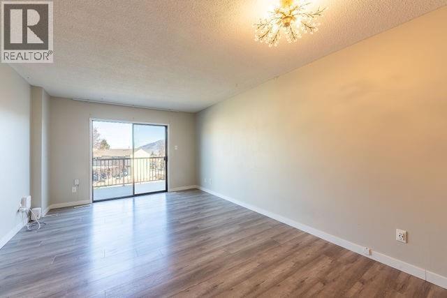 #42 1469 Springhill Drive - 7