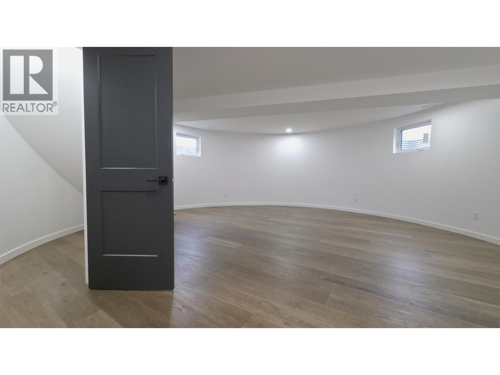 7960 SUTLEY ROAD - 24
