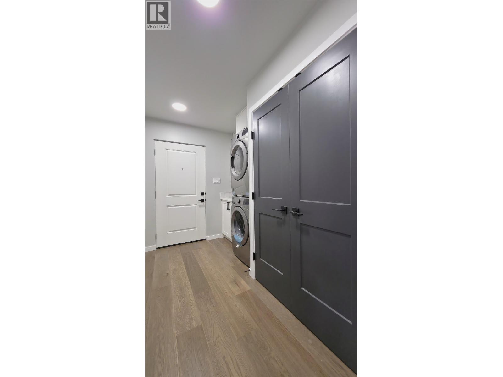 7960 SUTLEY ROAD - 21