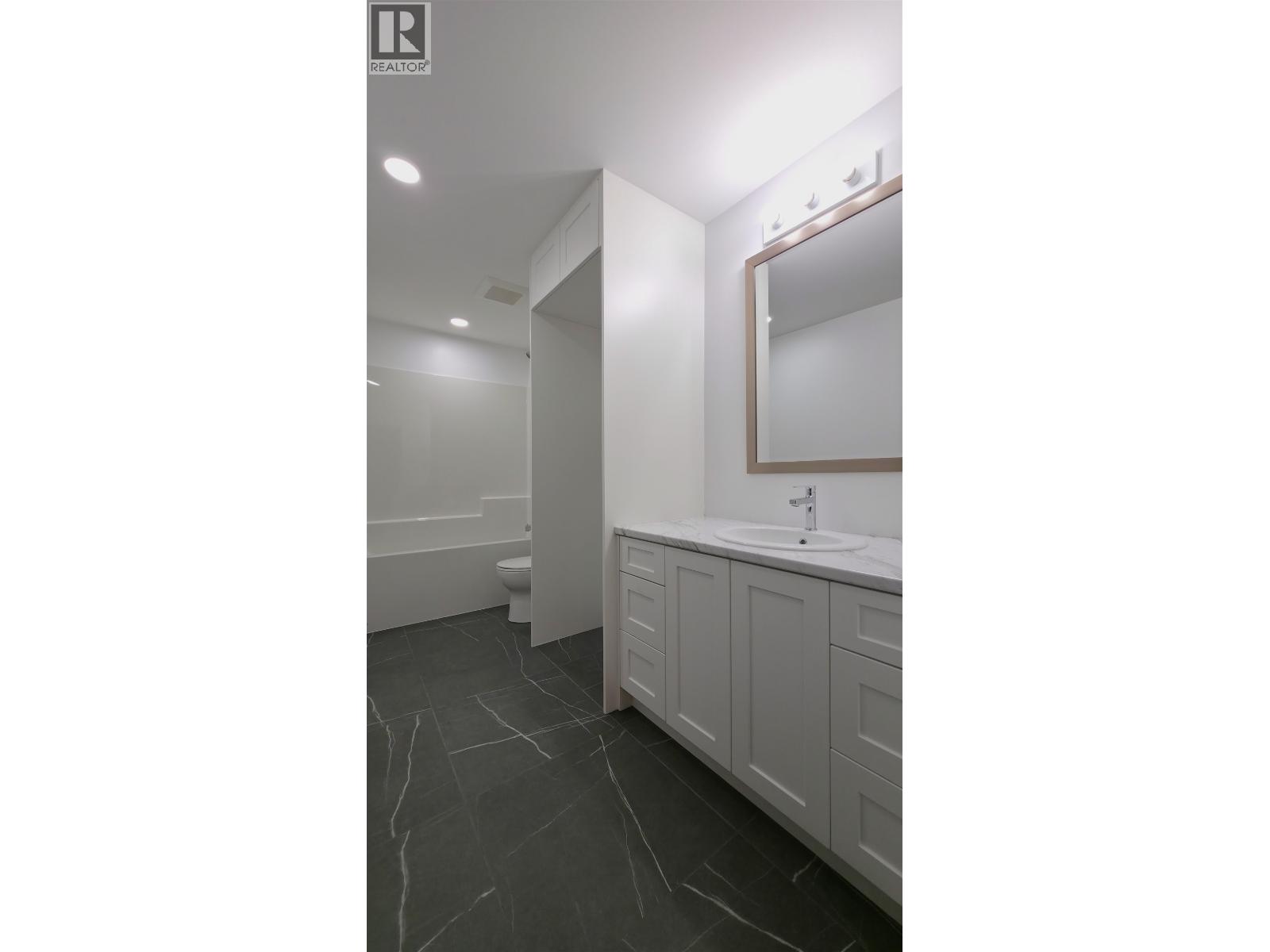 7960 SUTLEY ROAD - 31