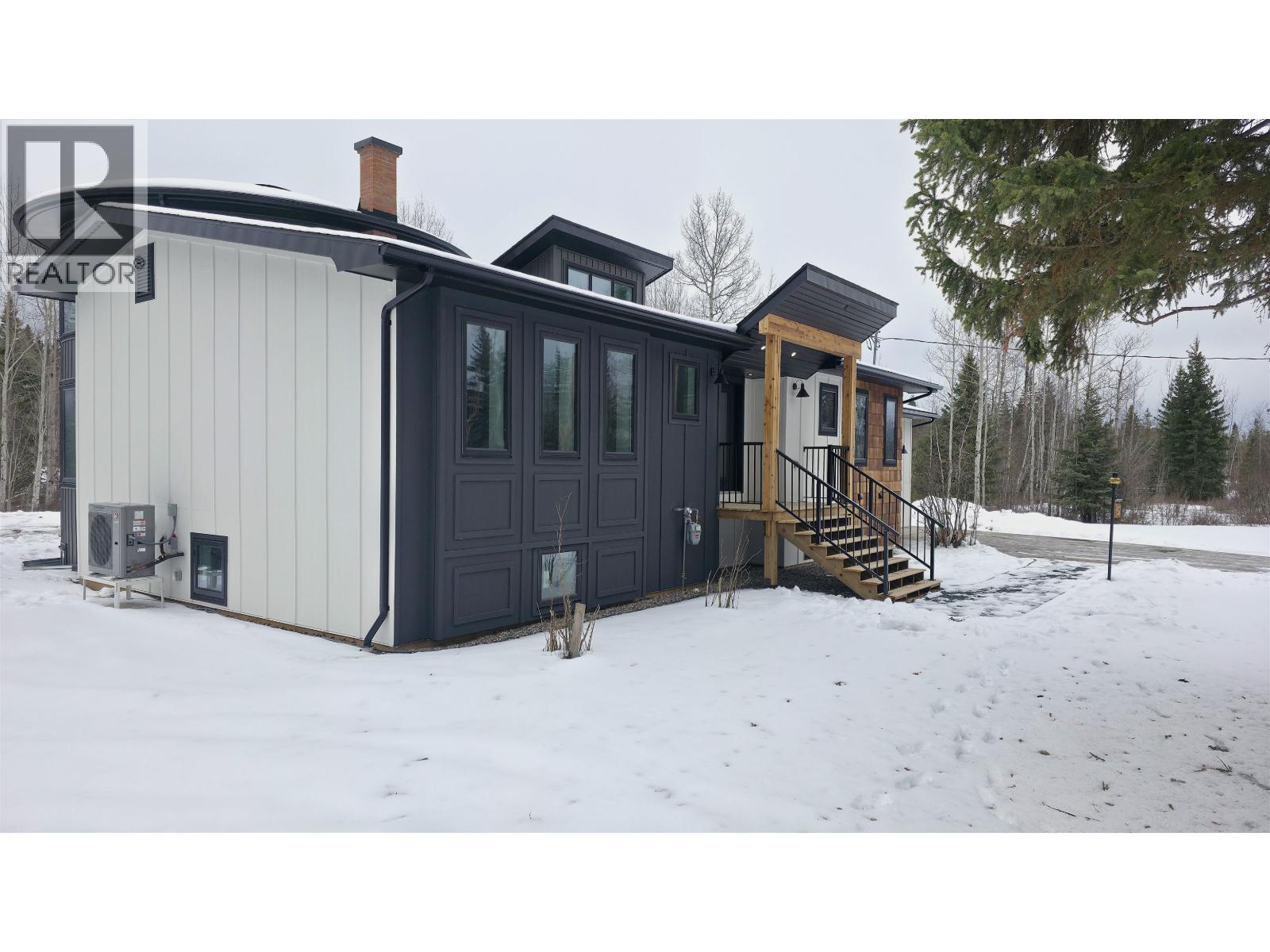 7960 SUTLEY ROAD - 33