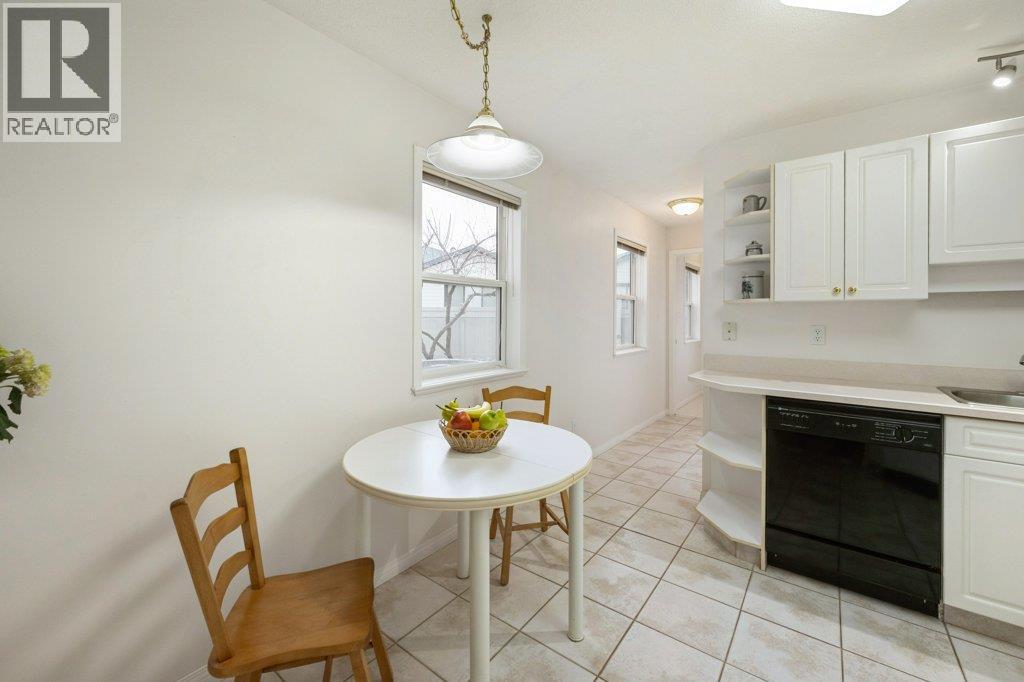 6514 Meadows Drive Unit# 4, Oliver