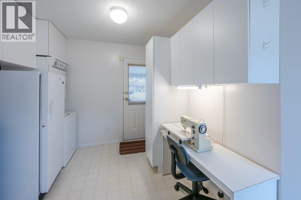 6514 Meadows Drive Unit# 4, Oliver