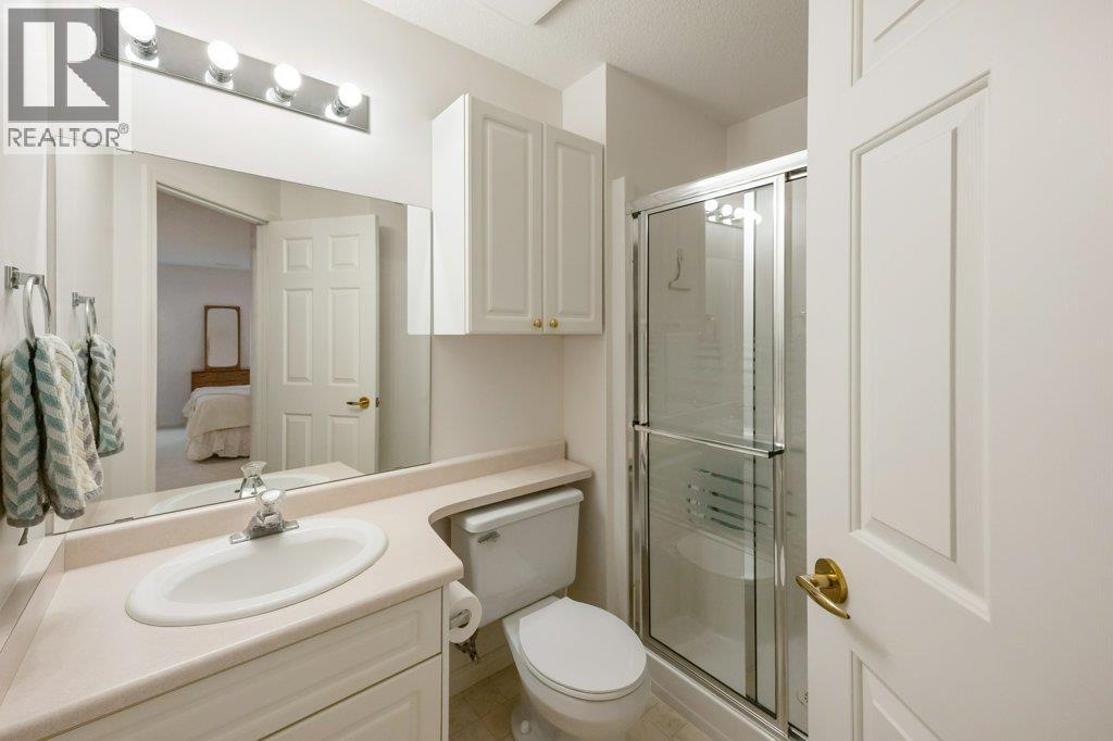 6514 Meadows Drive Unit# 4, Oliver