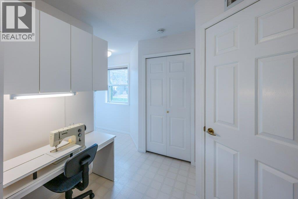 6514 Meadows Drive Unit# 4, Oliver