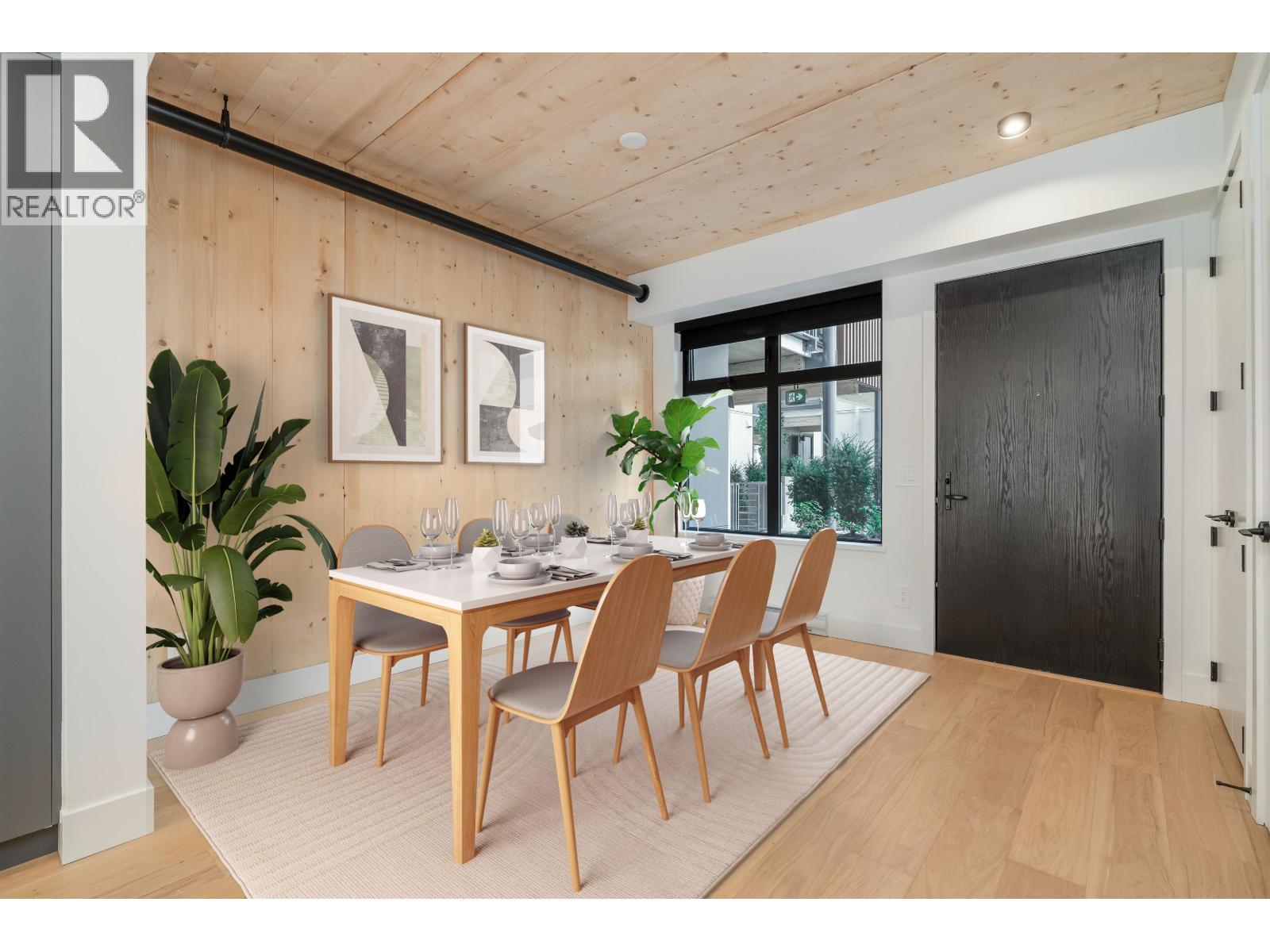 121 310 SALTER STREET, New Westminster