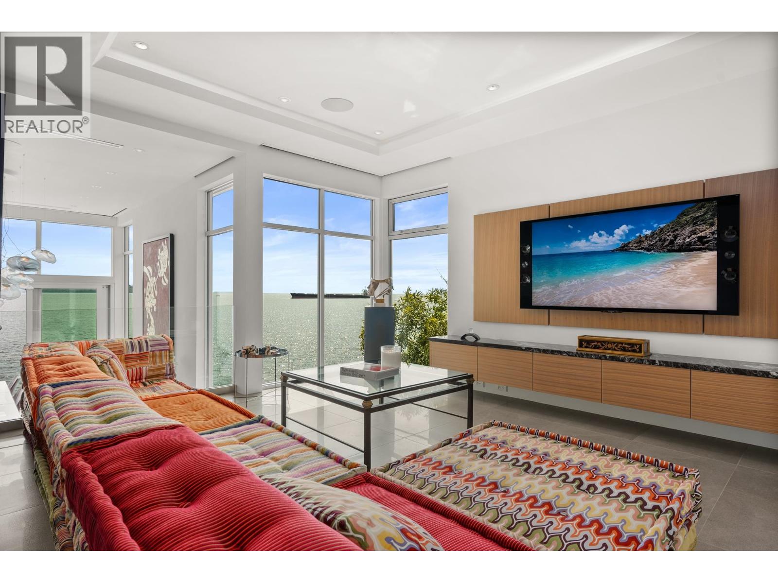 3906 MARINE DRIVE, West Vancouver