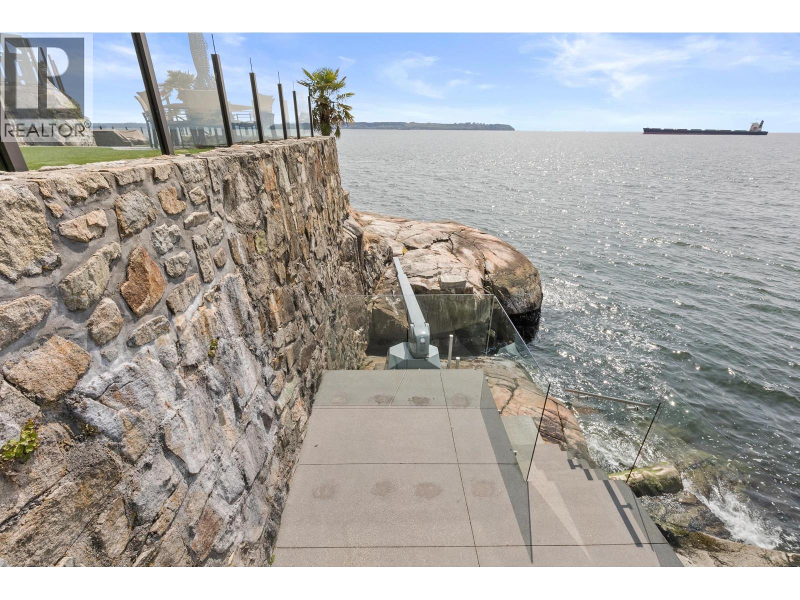 3906 MARINE DRIVE, West Vancouver