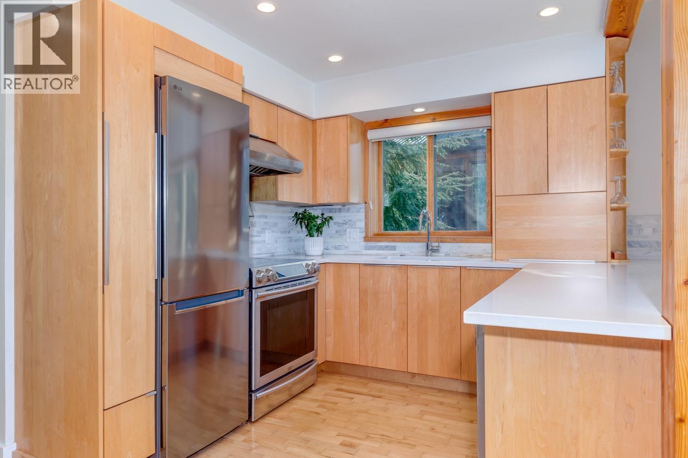 2748 COYOTE PLACE, Whistler