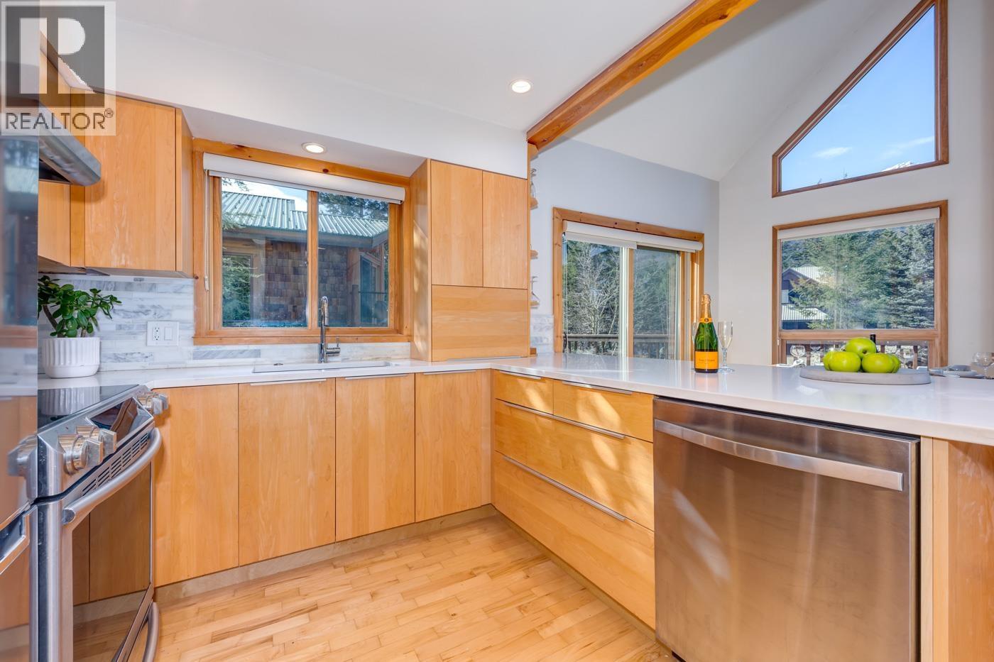 2748 COYOTE PLACE, Whistler