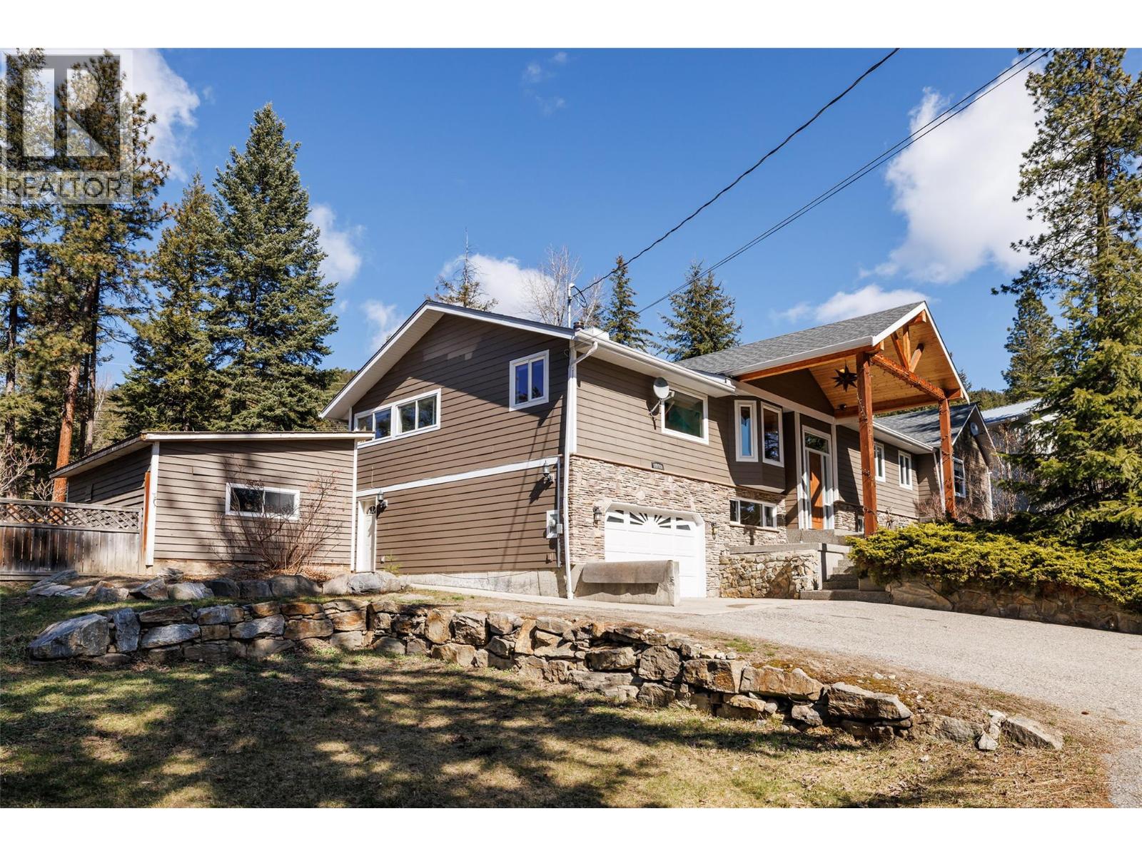 7992 Falcon Ridge Crescent, Kelowna