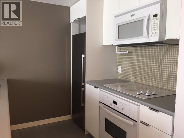 2101 233 ROBSON Street - photo 2