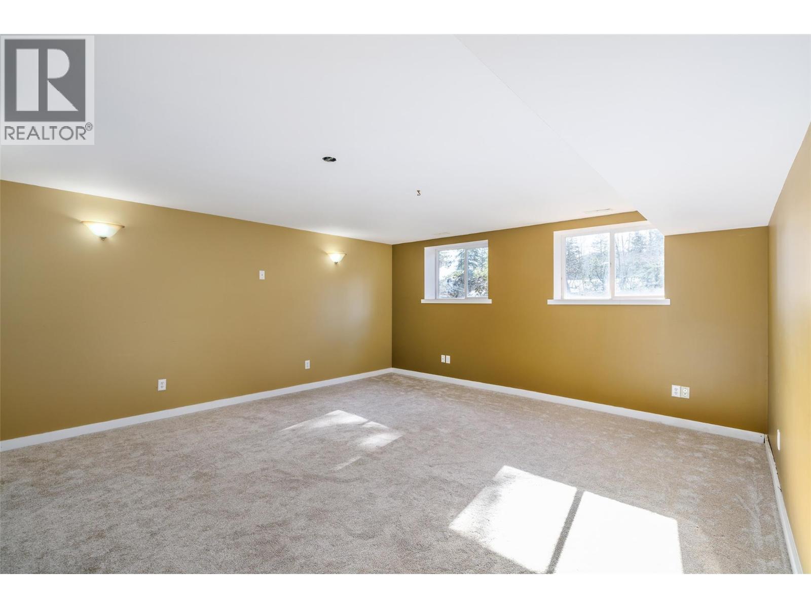  7992 Falcon Ridge Crescent, Kelowna