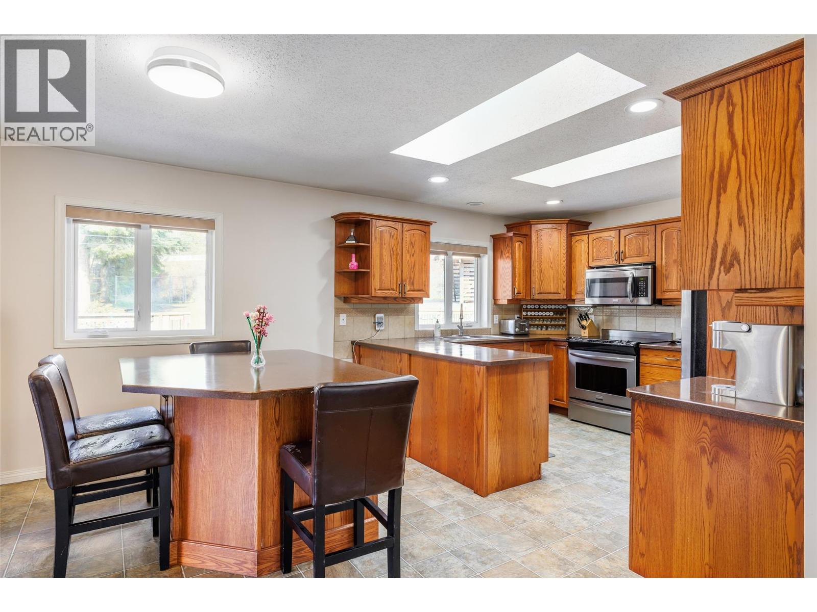 7992 Falcon Ridge Crescent - 4