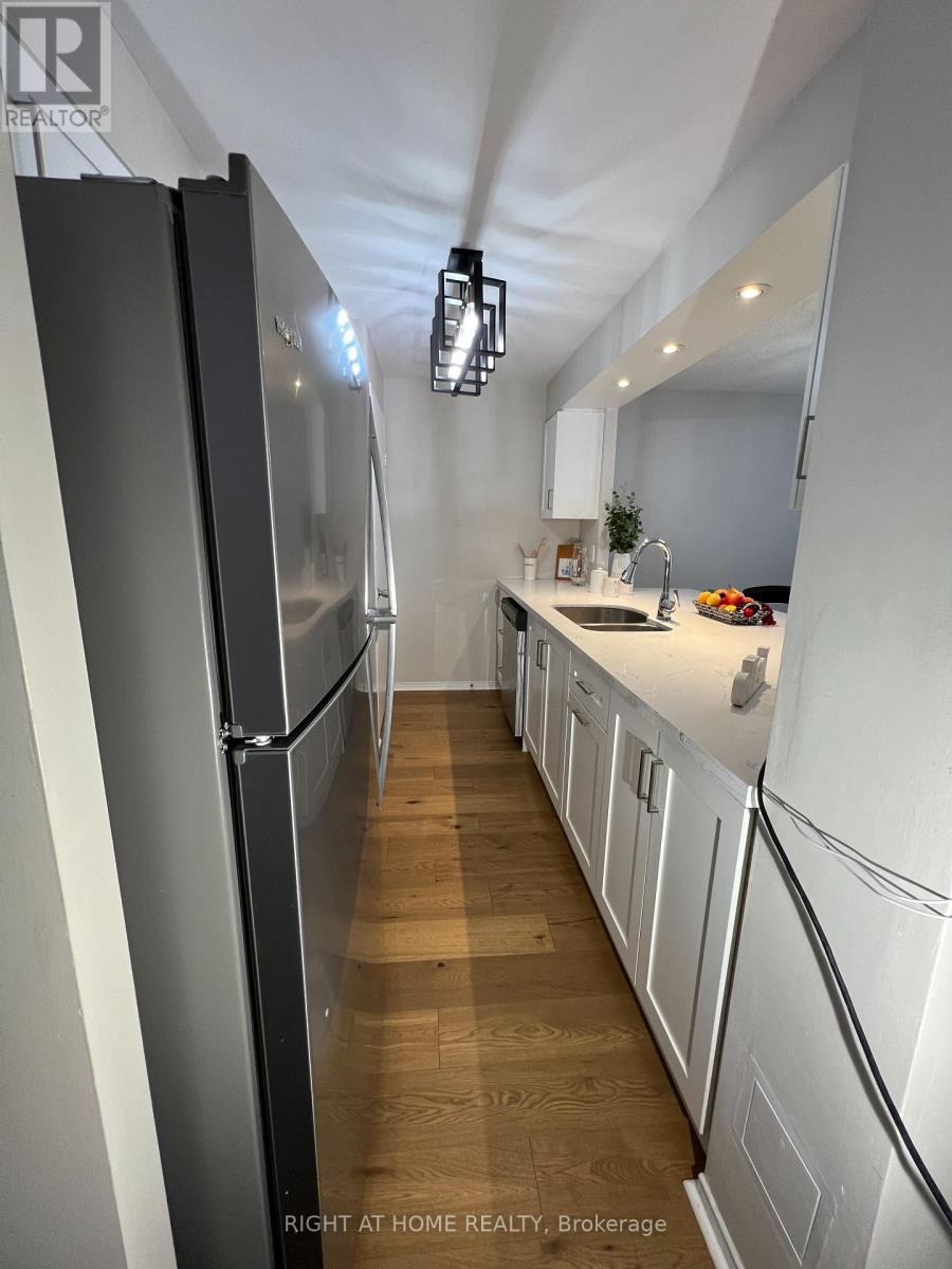 #706 90 DALE AVENUE - 28