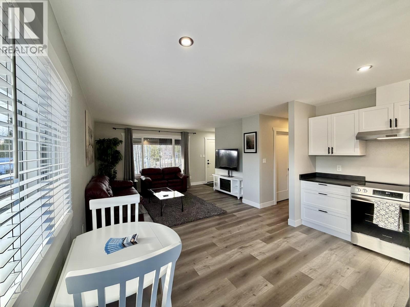 5901 HORSE LAKE ROAD, Horse Lake