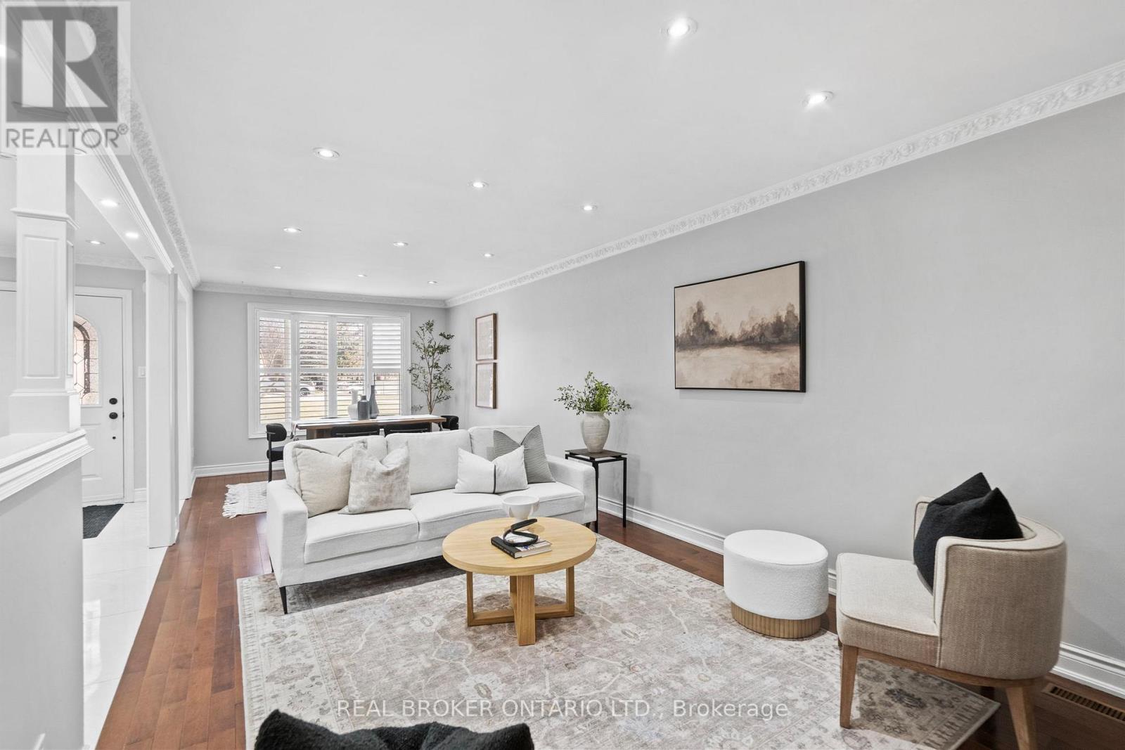 704 COULSON AVENUE - 11