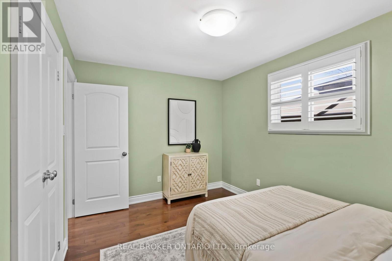 704 COULSON AVENUE - 28