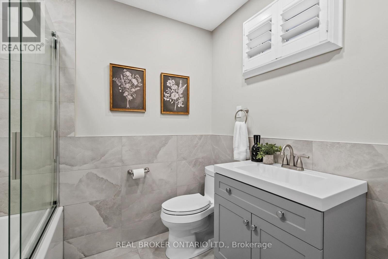 704 COULSON AVENUE - 33