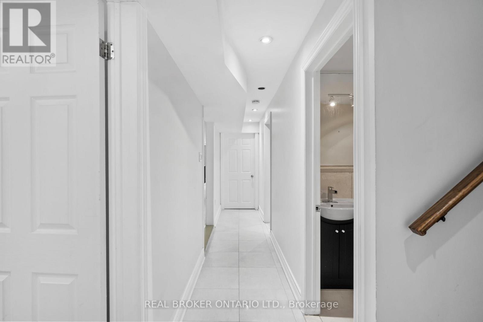 704 COULSON AVENUE - 36