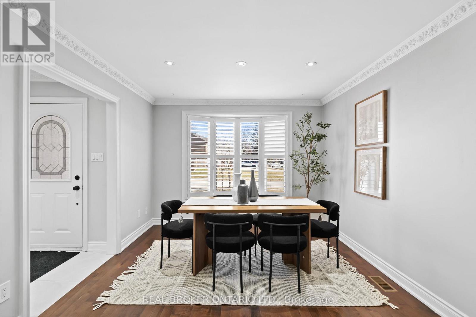 704 COULSON AVENUE - 7