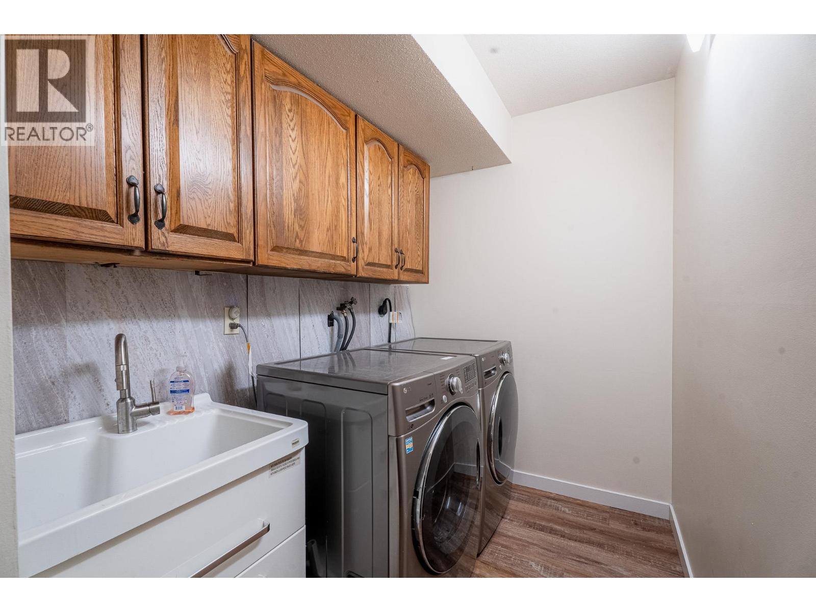 913 HUNTLEIGH Crescent, Kamloops