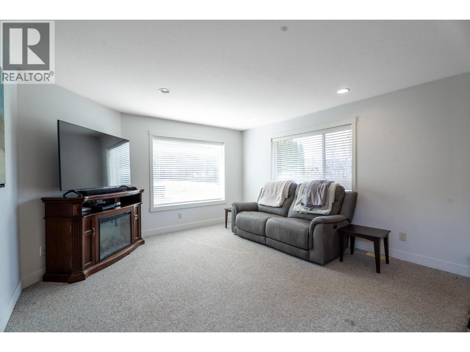 913 HUNTLEIGH Crescent, Kamloops