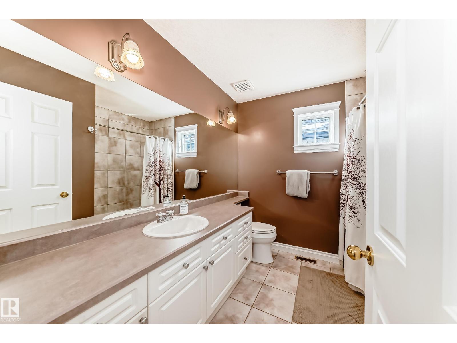 10812 128 ST NW, Edmonton