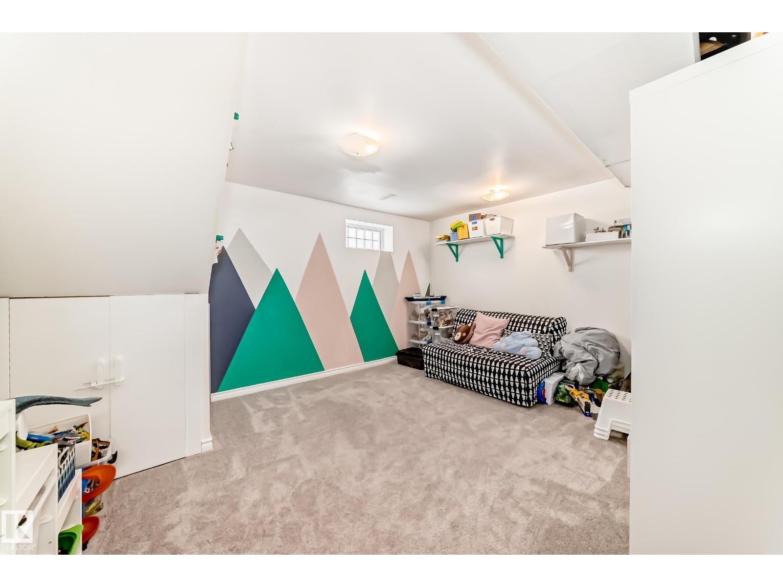 10812 128 ST NW, Edmonton