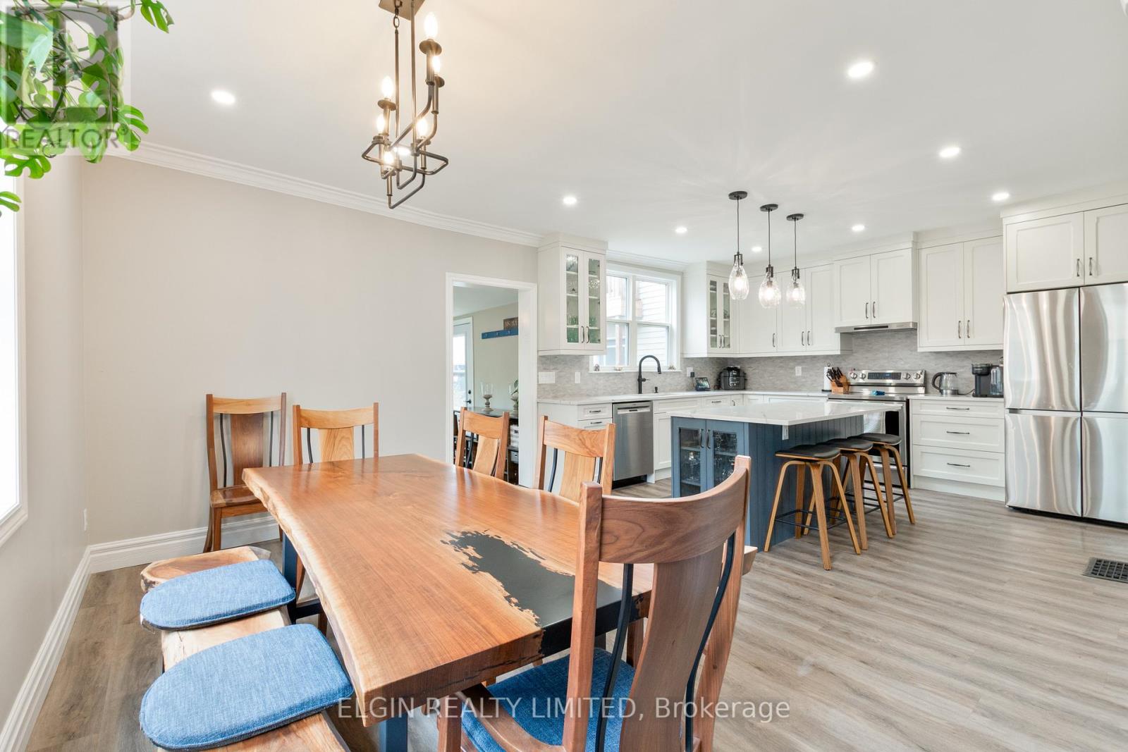 219 SUNSET DRIVE Property Photo