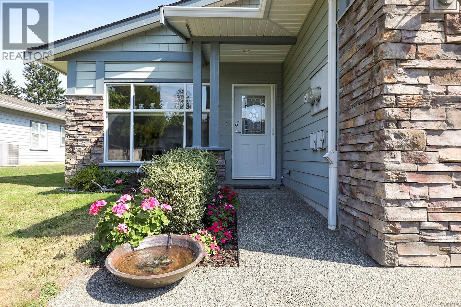 50 2001 Blue Jay Pl, Courtenay