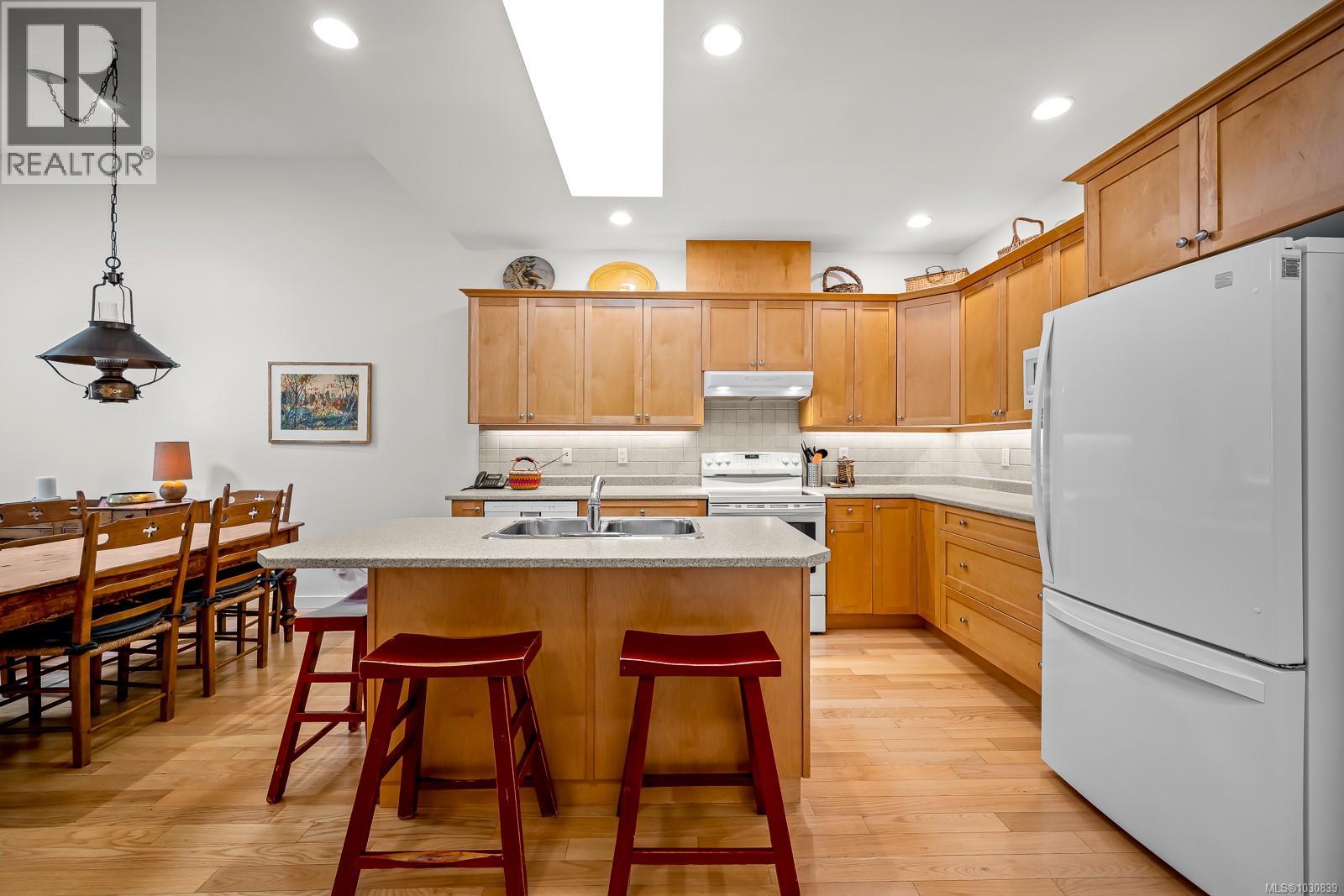 50 2001 Blue Jay Pl, Courtenay