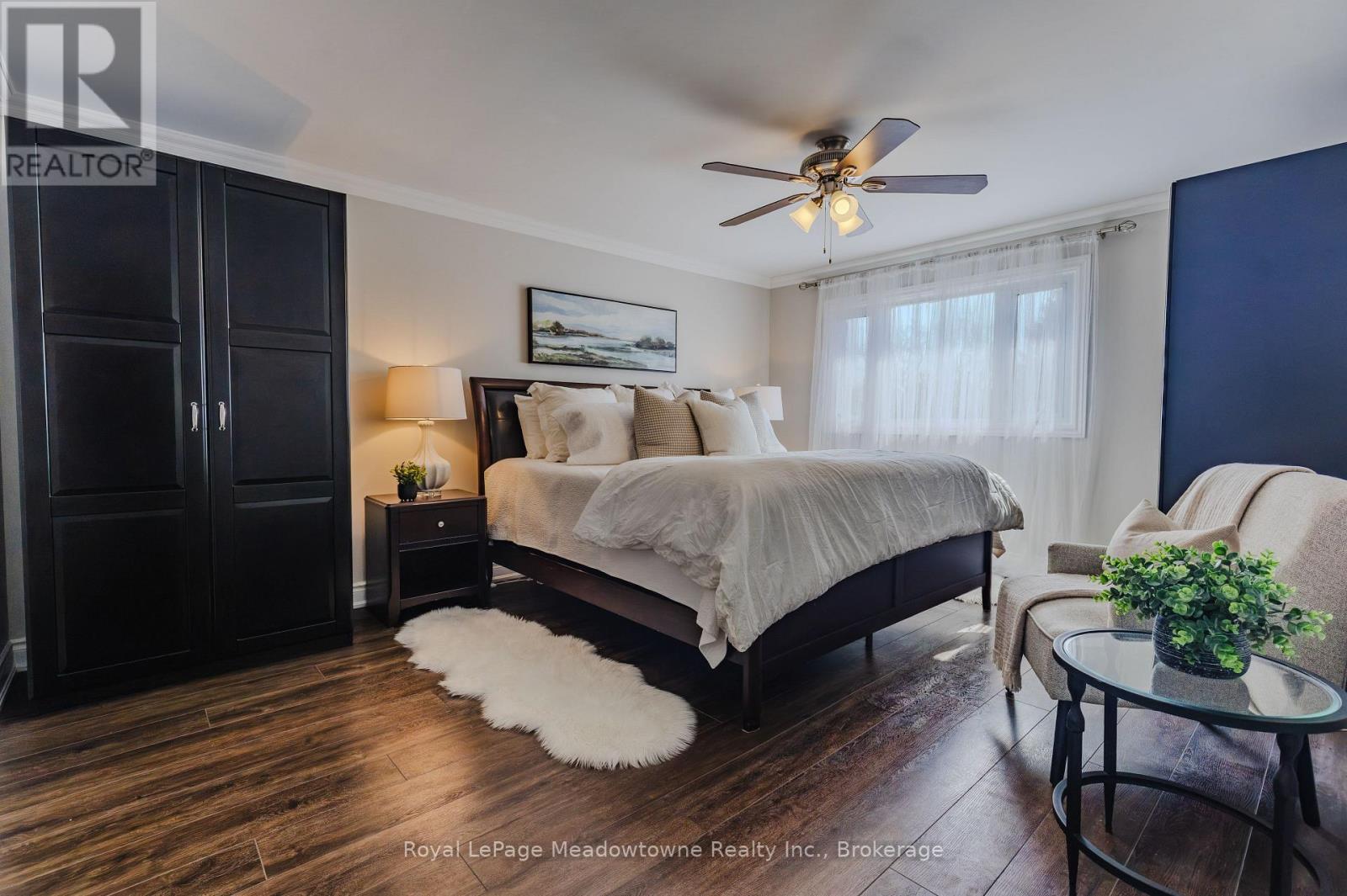 740 ROBERTSON CRESCENT - 31