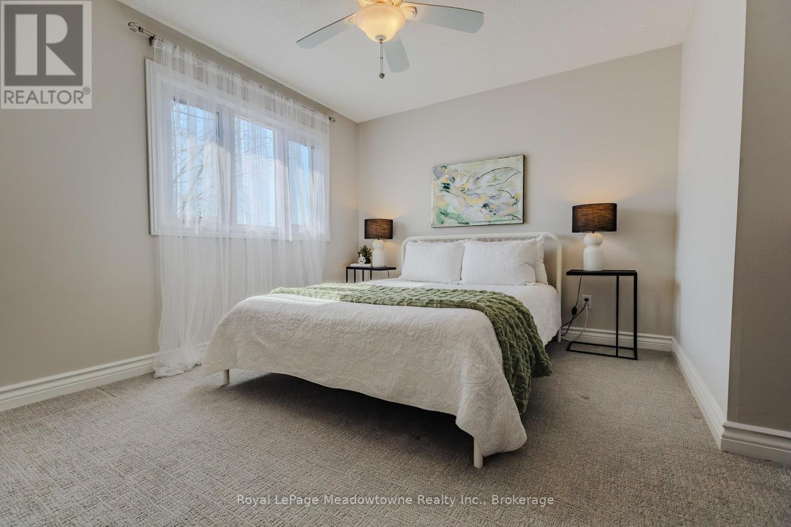 740 ROBERTSON CRESCENT - 39