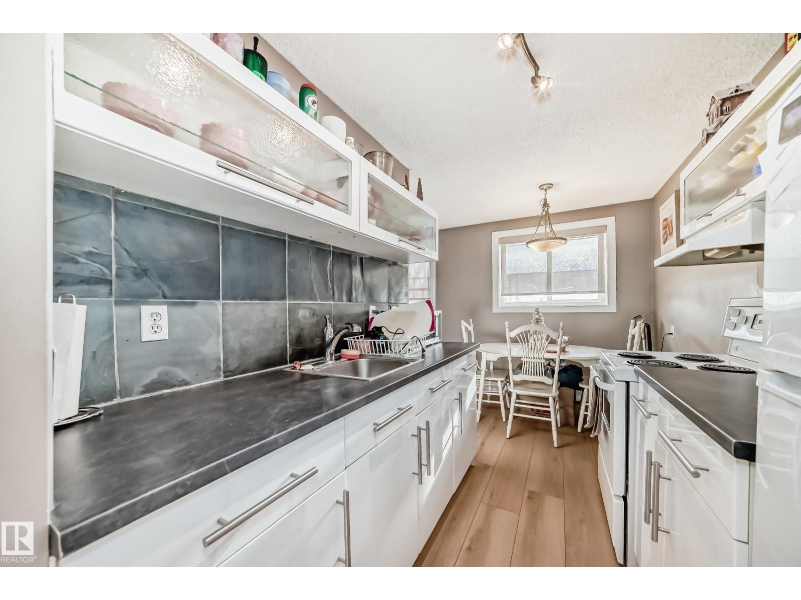 #102 10149 83 AV NW, Edmonton