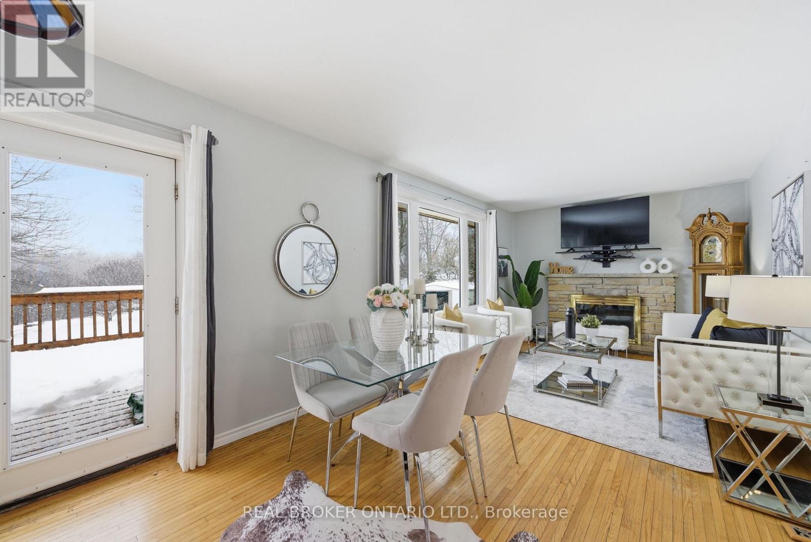 1157 LAKESHORE ROAD - 8