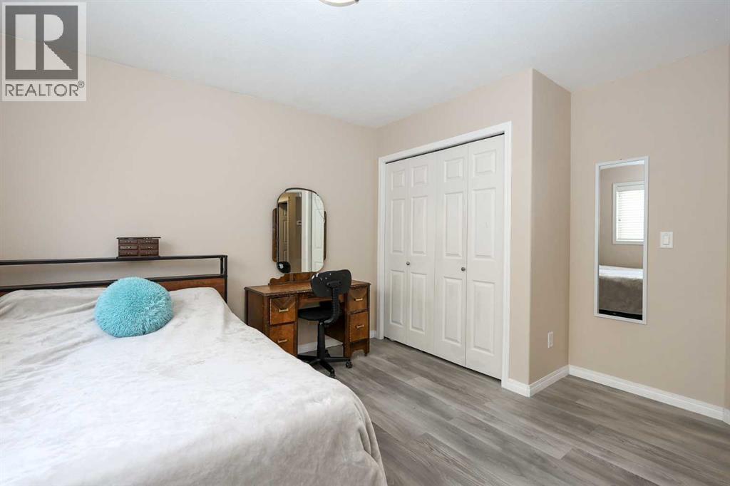 26 Jenner Crescent, Red Deer