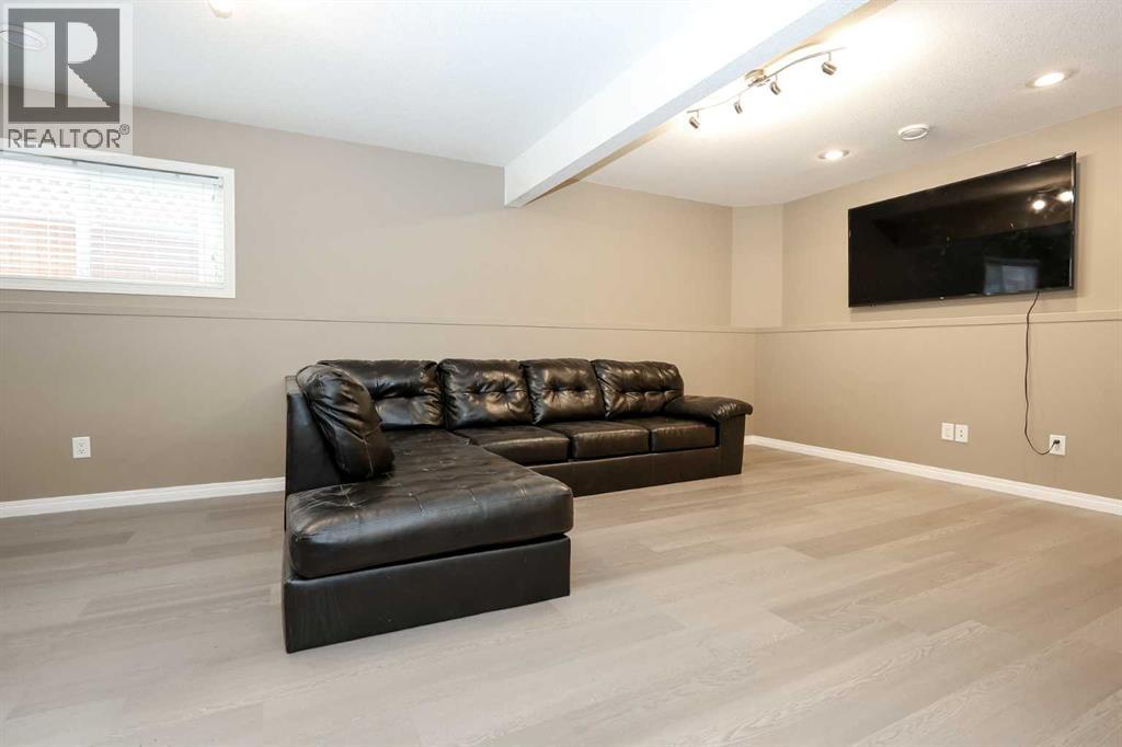 26 Jenner Crescent, Red Deer