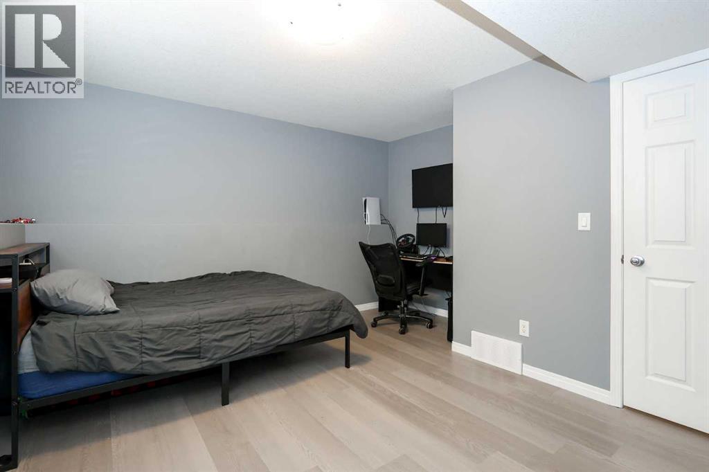 26 Jenner Crescent, Red Deer