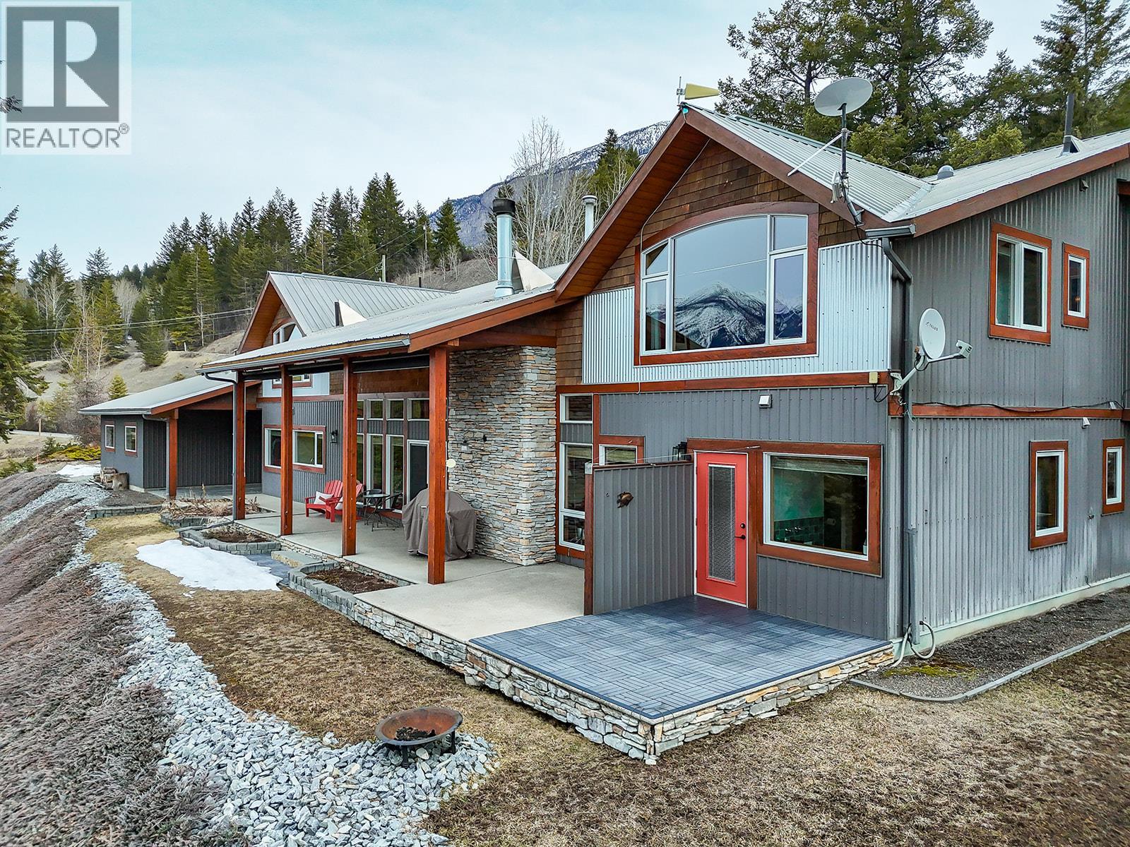 1756 Highway 95 Highway, Golden